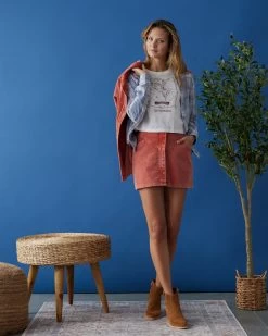 COWGIRL CROPPED GRAPHIC TEE -Style Vibe Shop Look 11 063